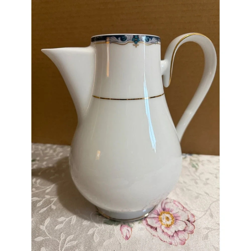 Noritake Cafe Versailles Coffee Pot 3762 White Gold Trim Porcelain Japan Teapot